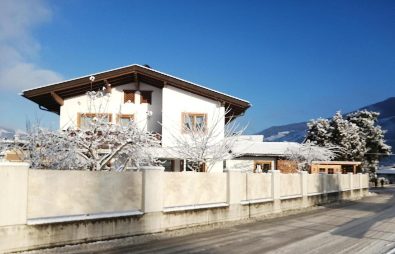 Haus-Elisabeth Apartment Uderns Luaran gambar